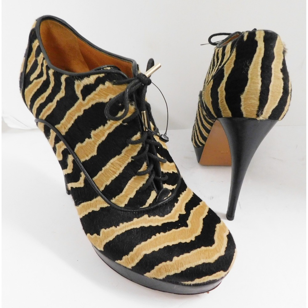 GUCCI BETTY BLACK CARAMEL ZEBRA PRINT HAIR PLATFORM BOOTIES $995rt 38.5